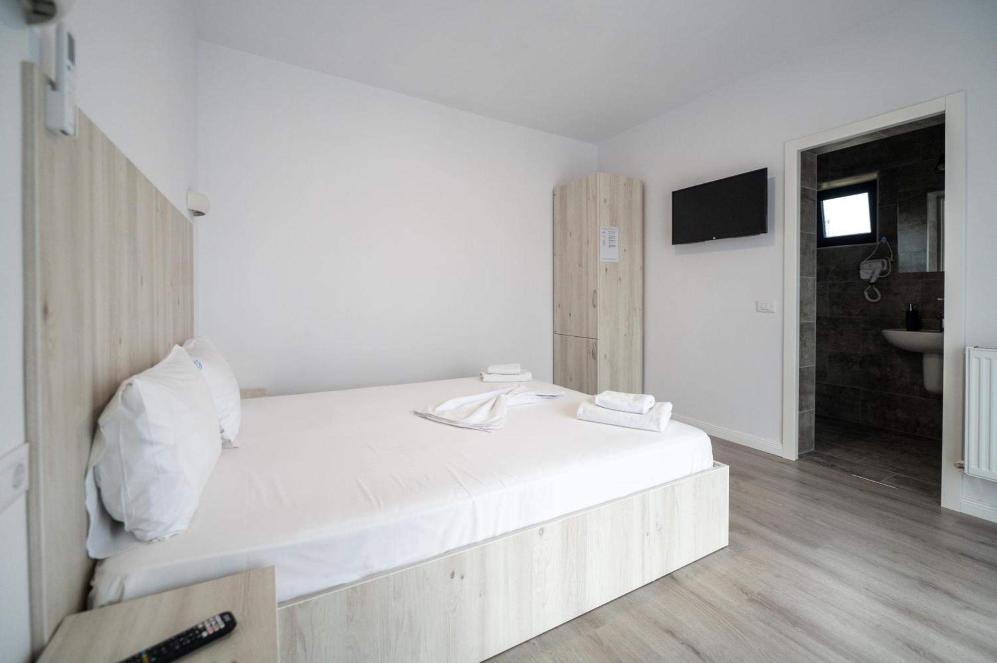 Casa Mathias Hotel เอโฟริเอนอร์ด ภายนอก รูปภาพ